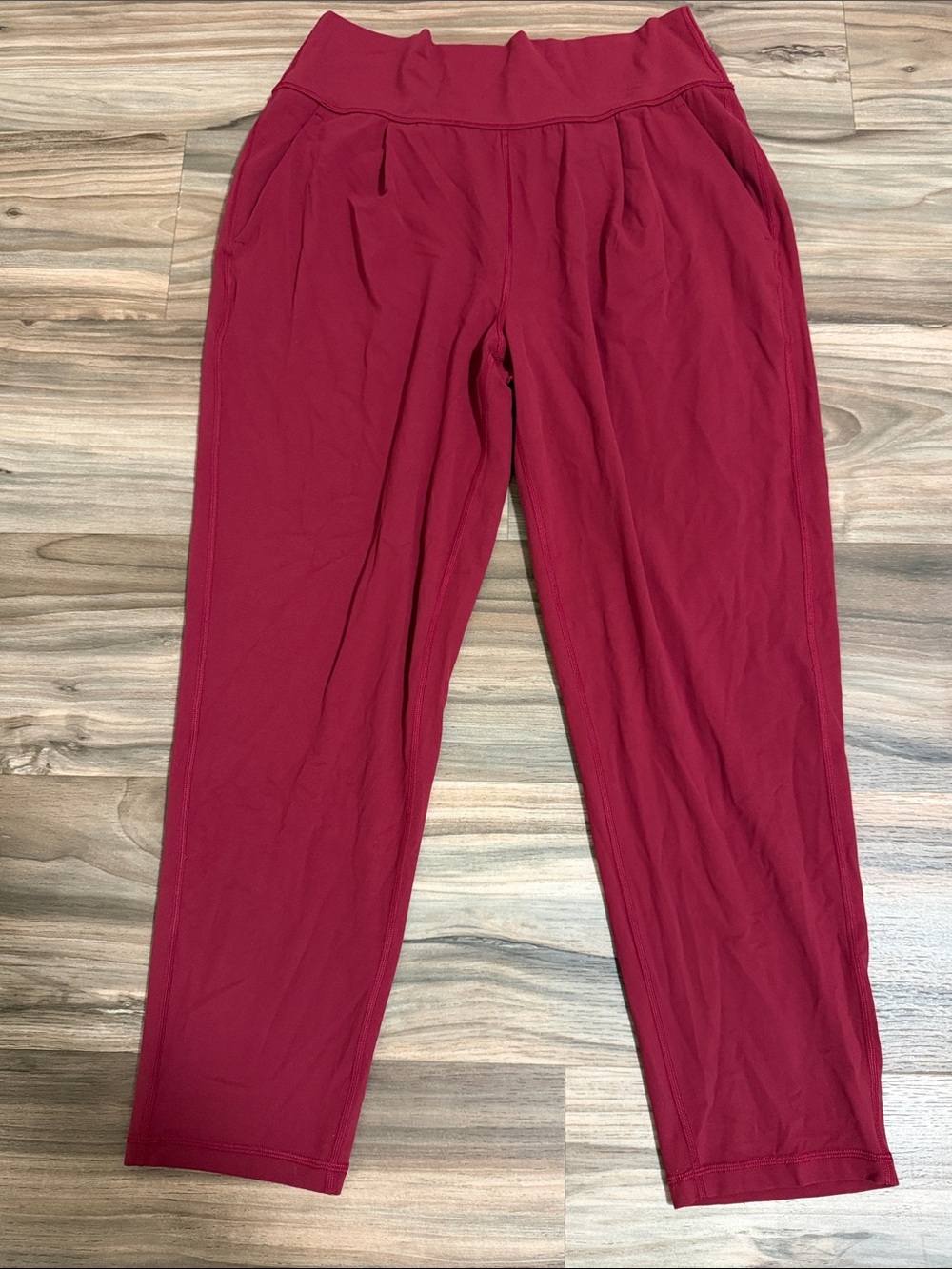 Athleta High Rise Elation Pant Coffeeberry Red Women's M Stretch Cropped
